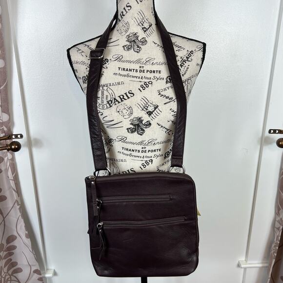 NWT Opgoode Marley Genuine Leather crossbody/ shoulder purse - Picture 1 of 14